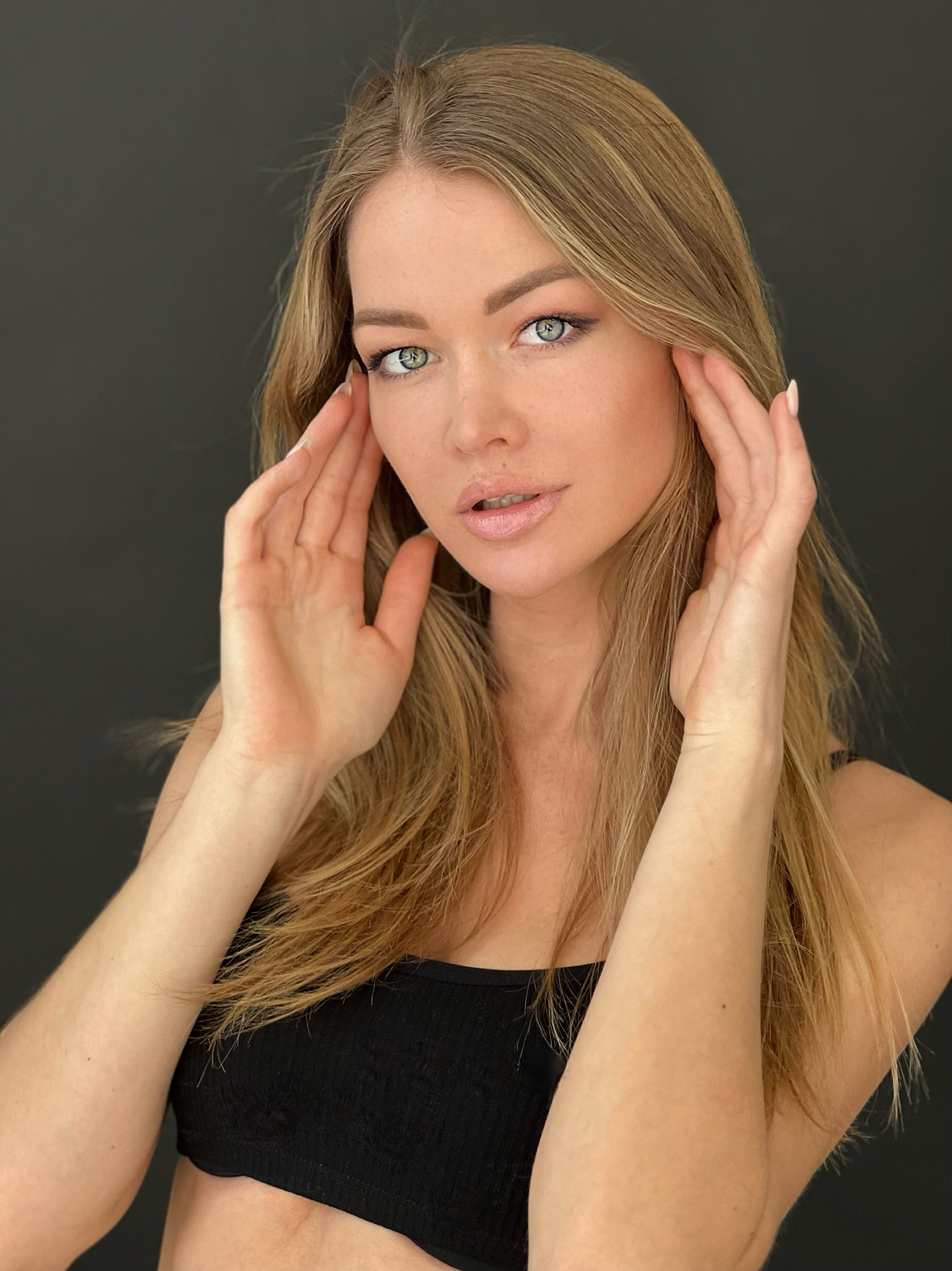 image-15-11-22-04-00-8